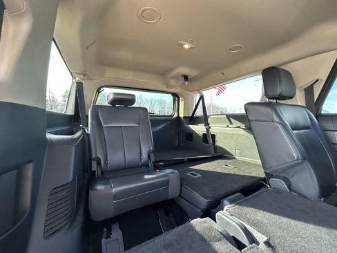 Used 2024 Ford Expedition Max XLT image 25