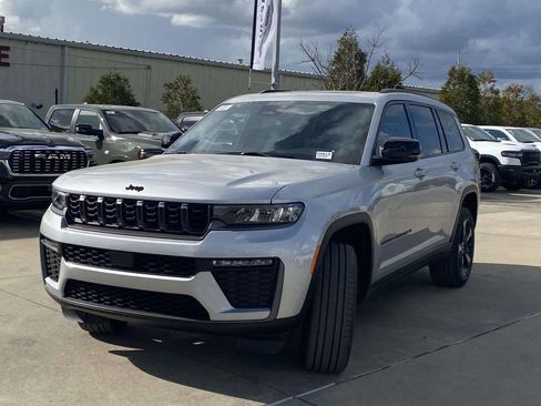 New 2026 Jeep Grand Cherokee L Limited RWD image 28