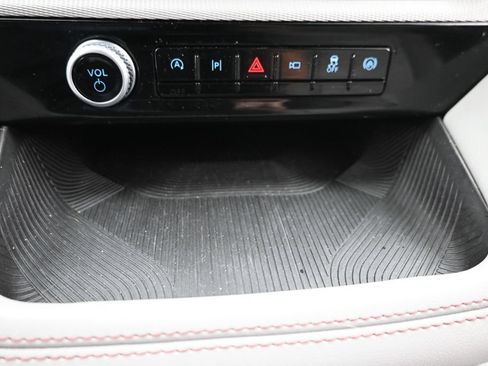 Used 2025 Ford Explorer Active w/ Active Comfort Package AWD/4WD image 22