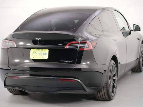 Used 2021 Tesla Model Y Long Range image 53