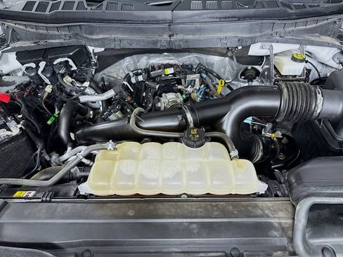 Certified 2022 Ford F150 XLT w/ Equipment Group 302A High image 28