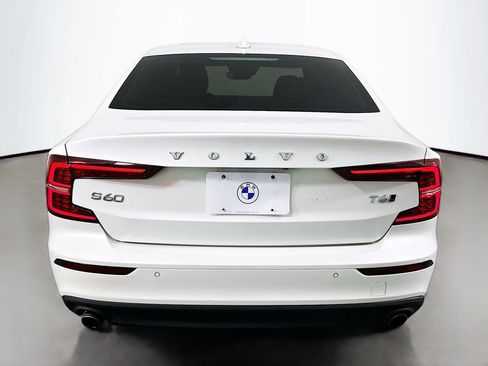 Used 2020 Volvo S60 T6 Momentum image 6