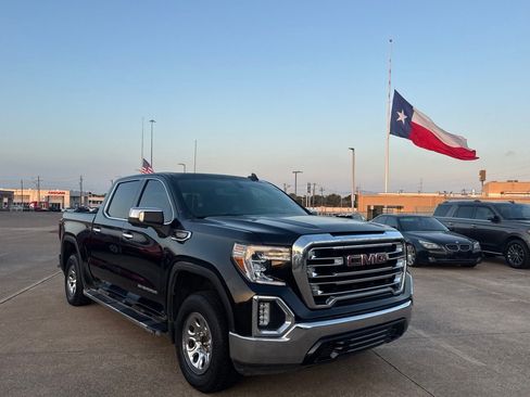 Used 2019 GMC Sierra 1500 SLT RWD image 2