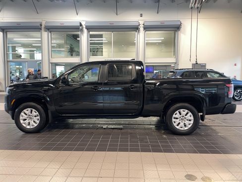 Used 2024 Nissan Frontier SV w/ Technology Package image 25