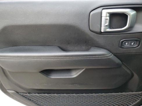 Used 2023 Jeep Wrangler Sahara image 15