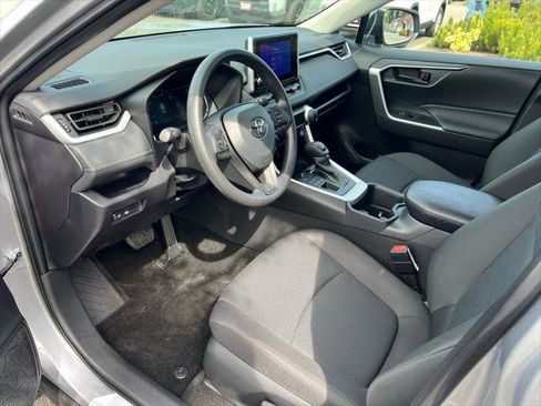 Certified 2025 Toyota RAV4 LE AWD/4WD image 12