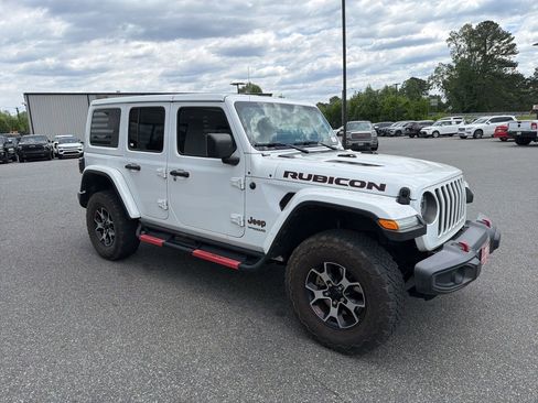 Used 2022 Jeep Wrangler Unlimited Rubicon w/ LED Lighting Group AWD/4WD image 8