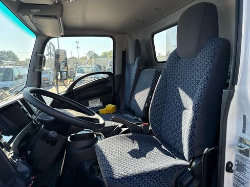 Used 2024 Isuzu NPR image 14