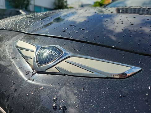 Used 2023 Genesis G70 2.0T image 8