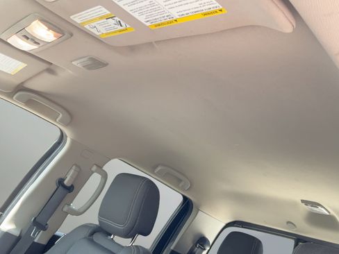 Used 2022 Nissan Frontier SV RWD image 18