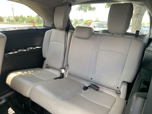 Used 2019 Honda Odyssey Touring image 32