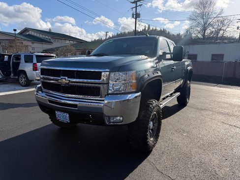 Used 2007 Chevrolet Silverado 2500 LT w/ 2LT Audio Package image 4