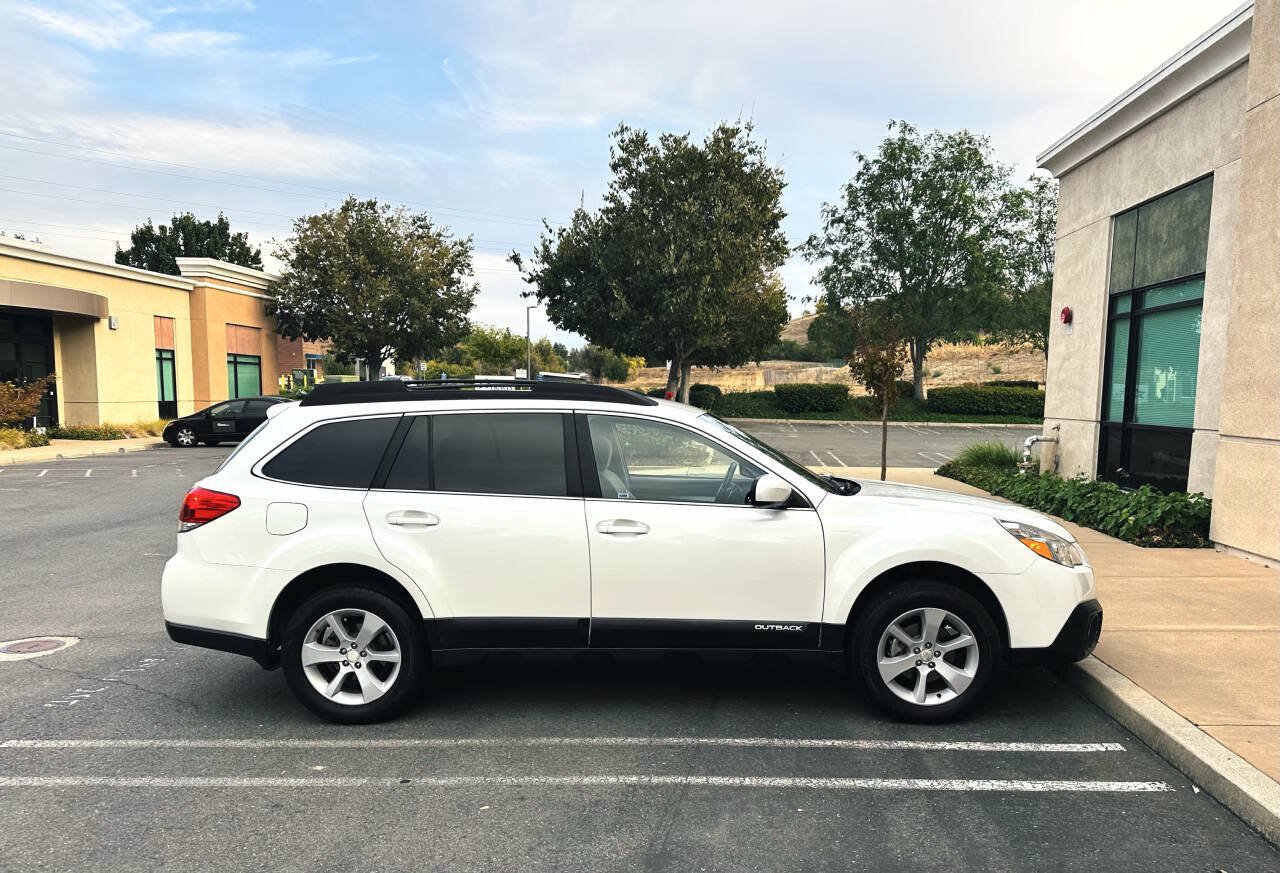 Used 2014 Subaru Outback 2.5i Premium AWD/4WD image 4