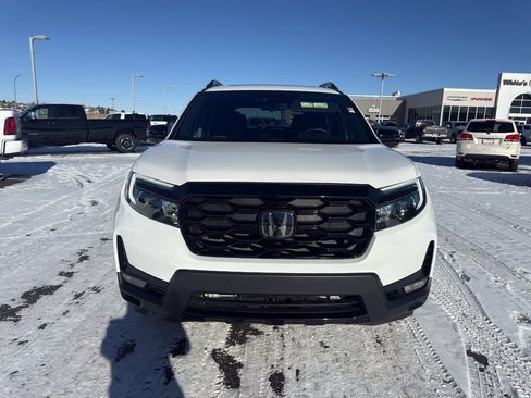 Used 2022 Honda Passport Elite image 2