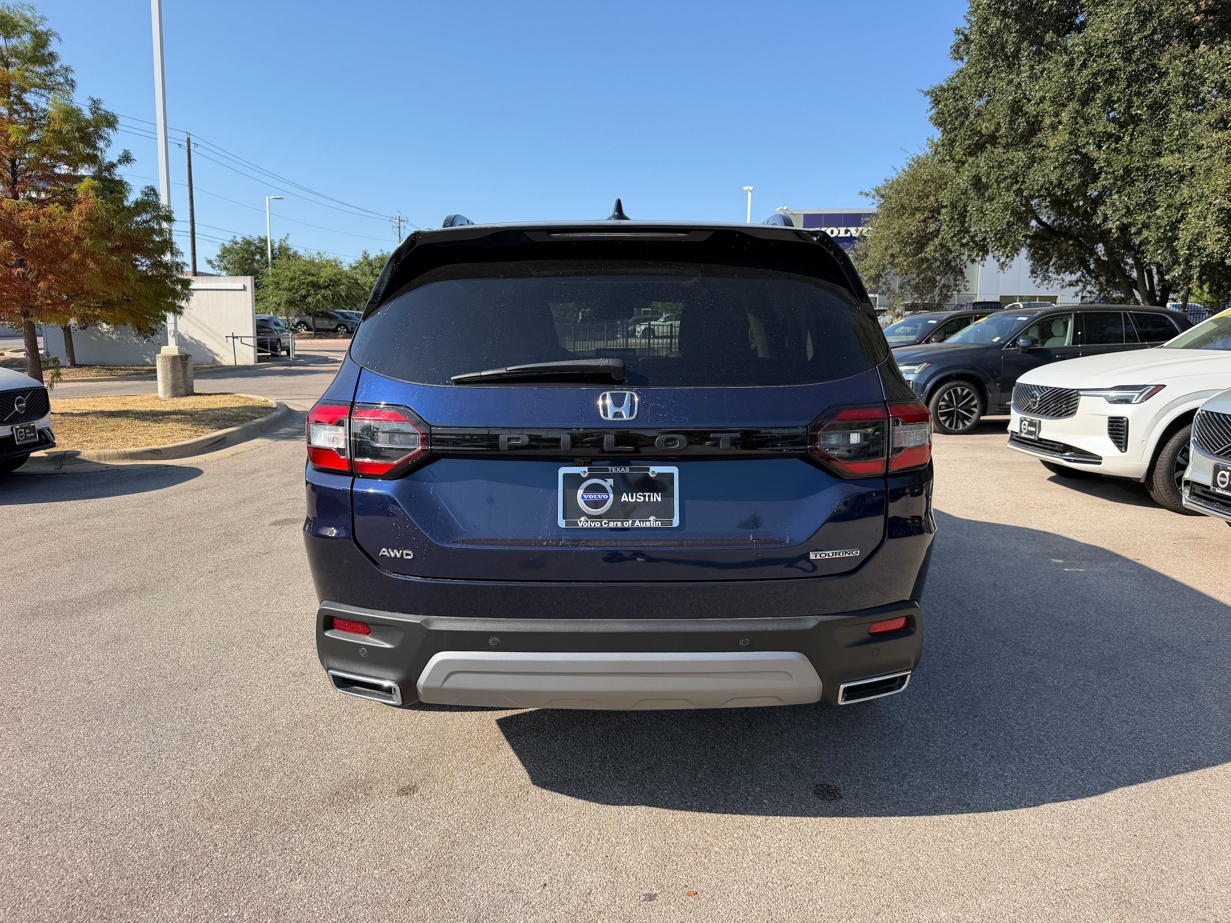 Used 2025 Honda Pilot Touring image 5