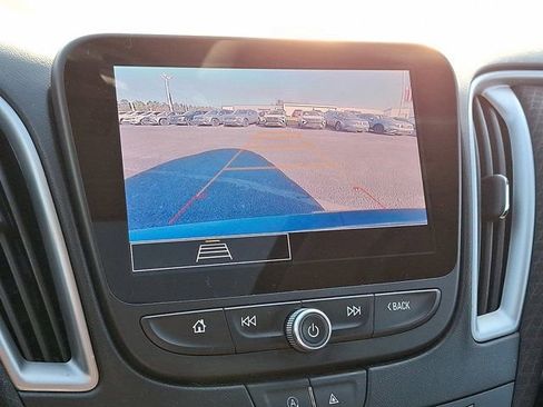 Used 2023 Chevrolet Malibu LT image 21