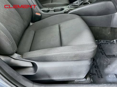 Used 2025 Toyota Corolla LE FWD image 27