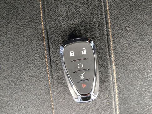Used 2019 Chevrolet Traverse LT FWD image 32