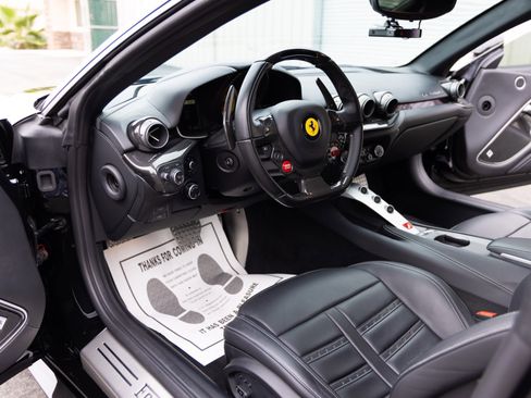 Used 2014 Ferrari F12 Berlinetta image 11