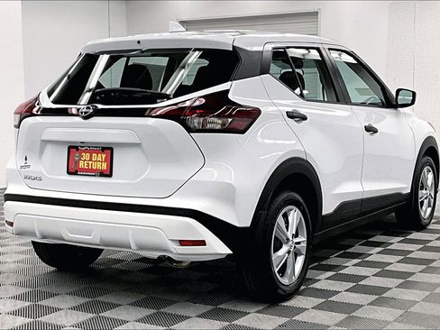 New 2025 Nissan Kicks Play S image 68