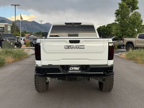 Used 2026 GMC Sierra 2500 AT4X AWD/4WD image 11