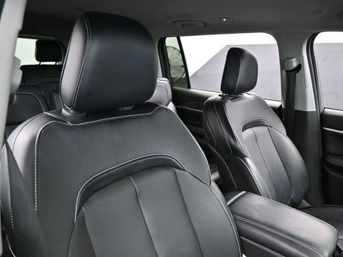 Used 2022 Jeep Grand Cherokee L Limited RWD image 46