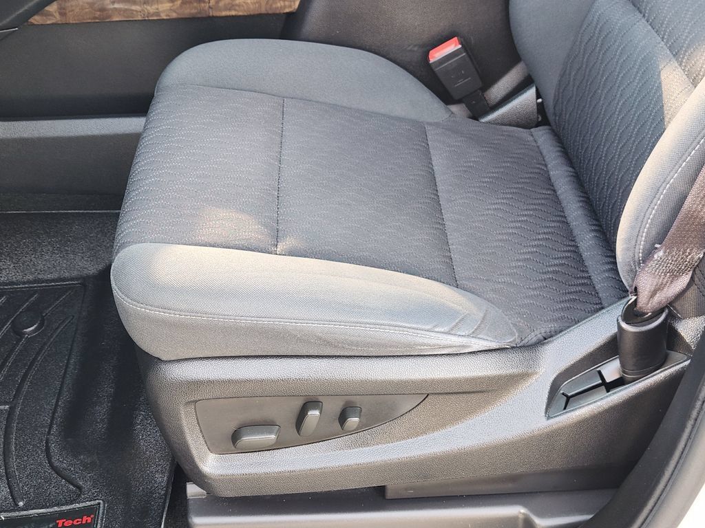 Used 2015 Chevrolet Suburban LS w/ Driver Alert Package RWD image 22