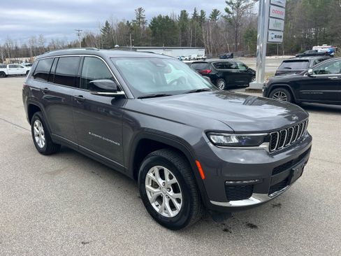 Used 2023 Jeep Grand Cherokee L Limited AWD/4WD image 3