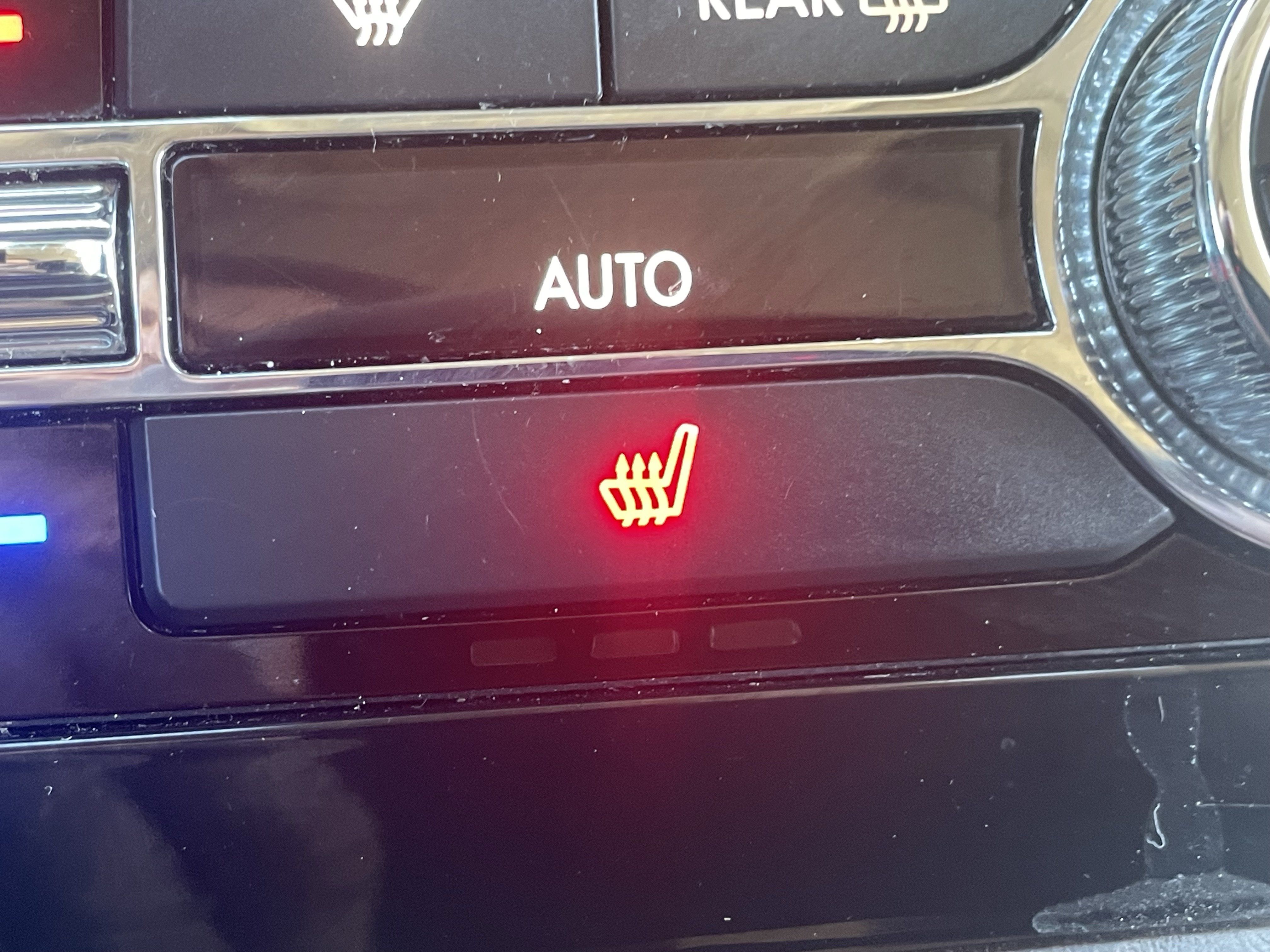 Used 2019 Lincoln Navigator Select AWD/4WD image 24