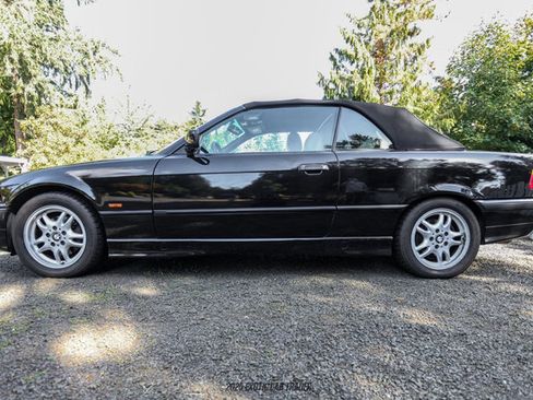 Used 1999 BMW 323i Convertible image 15
