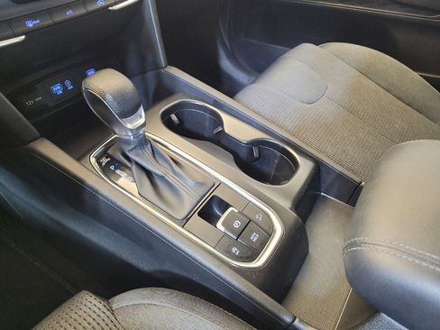 Used 2020 Hyundai Santa Fe SE AWD/4WD image 26