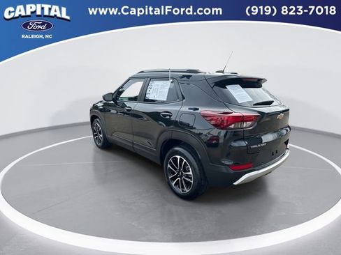 Used 2024 Chevrolet TrailBlazer LT w/ LT Cold Weather Package image 6