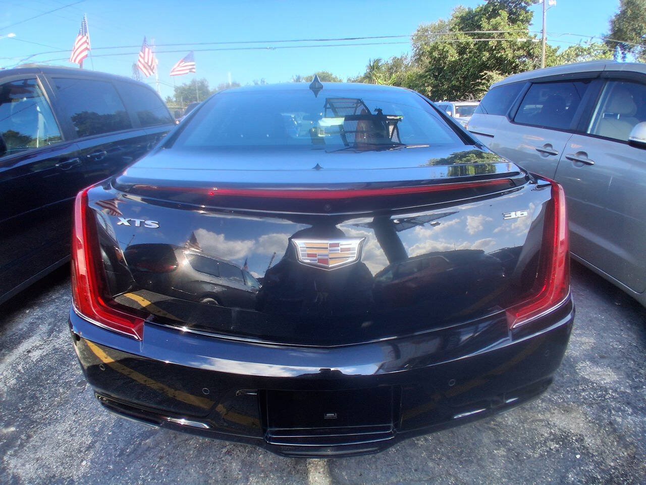 Used 2019 Cadillac XTS Luxury FWD image 3