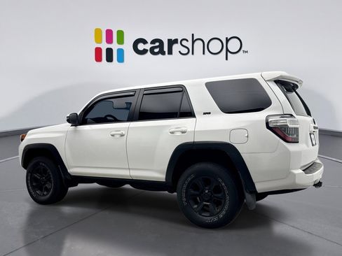 Used 2016 Toyota 4Runner SR5 Premium image 3