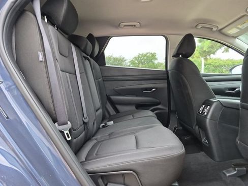 Used 2025 Hyundai Tucson SEL FWD image 12