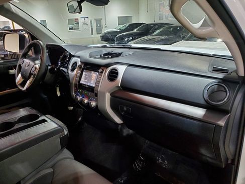 Used 2018 Toyota Tundra SR5 RWD image 15
