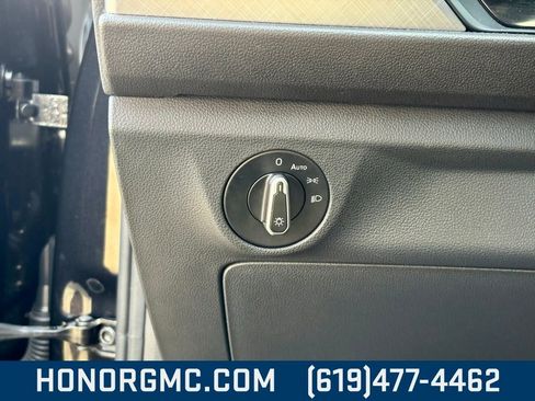 Used 2024 Volkswagen Jetta SE image 13