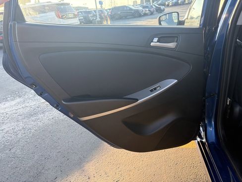 Used 2016 Hyundai Accent SE image 28