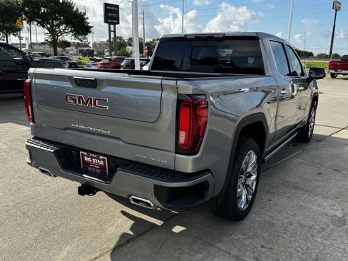Used 2025 GMC Sierra 1500 Denali w/ Denali Reserve Package AWD/4WD image 8