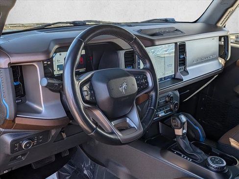 Used 2022 Ford Bronco Outer Banks image 10