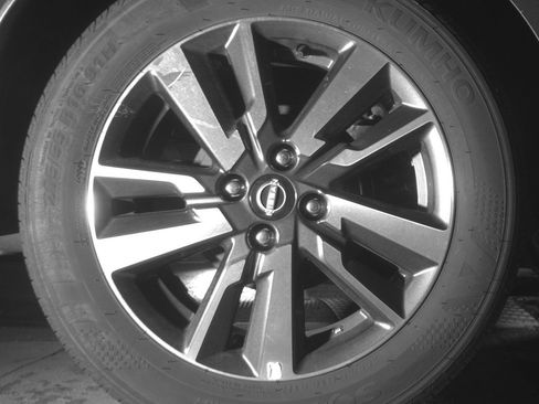 Used 2025 Nissan Versa SV image 15