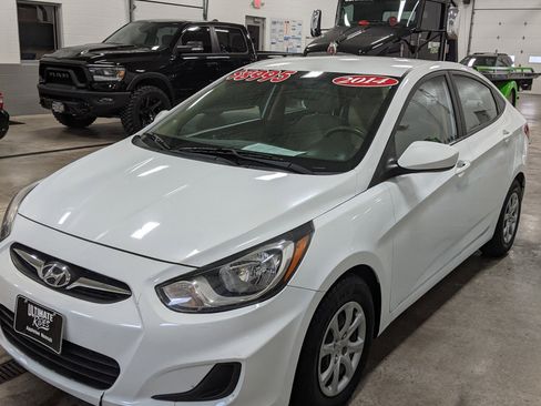 Used 2014 Hyundai Accent GLS image 3