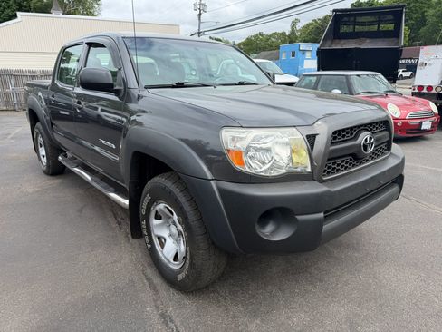 Used 2011 Toyota Tacoma 4x4 Double Cab image 5