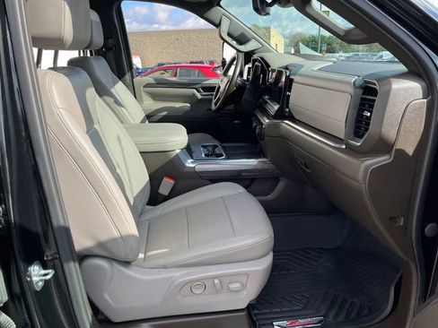 Used 2024 Chevrolet Silverado 2500 LTZ w/ LTZ Premium Package image 43