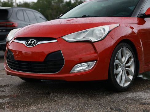 Used 2013 Hyundai Veloster w/ Style Pkg FWD image 24