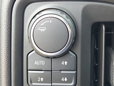 Used 2025 Chevrolet Silverado 1500 Custom Trail Boss w/ LPO, Dark Essentials Package AWD/4WD image 27