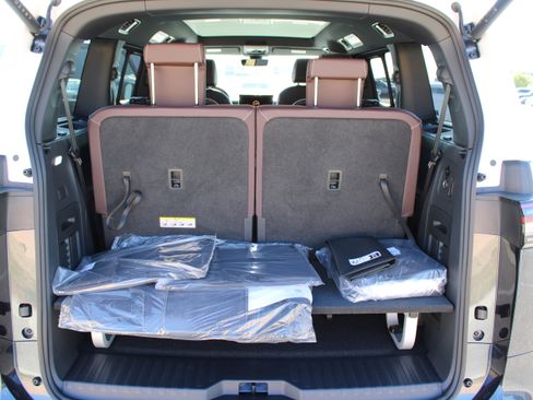 New 2025 Volkswagen ID. Buzz Pro S Plus image 16