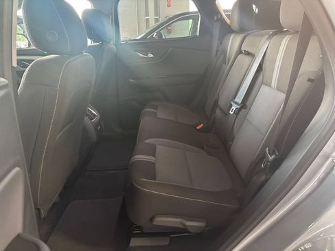 Used 2025 Chevrolet Blazer LT FWD image 27