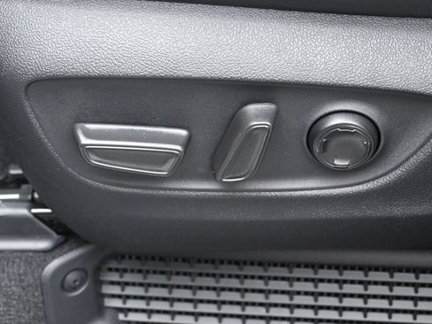 Certified 2026 Toyota Sienna Platinum AWD/4WD image 10