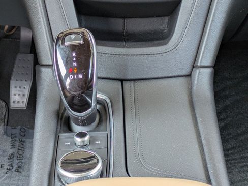 Used 2021 Cadillac XT5 Premium Luxury w/ Platinum Package FWD image 18